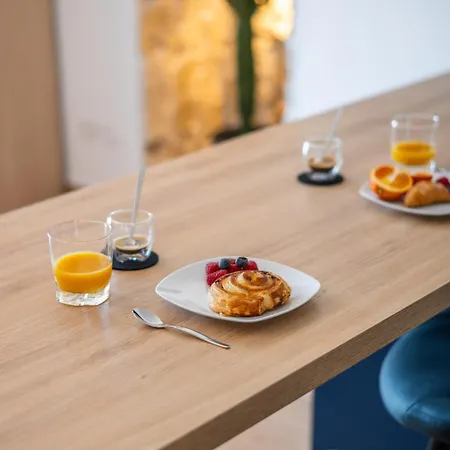 Les Sablettes - Cosy Vue Mer, Vieux Daire Menton