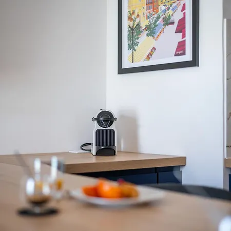 Les Sablettes - Cosy Vue Mer, Vieux Apartment Menton