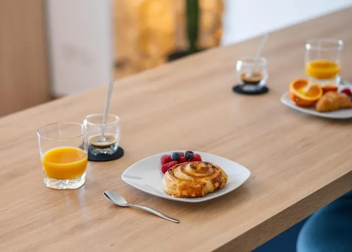 Les Sablettes - Cosy Vue Mer, Vieux Apartamento Menton